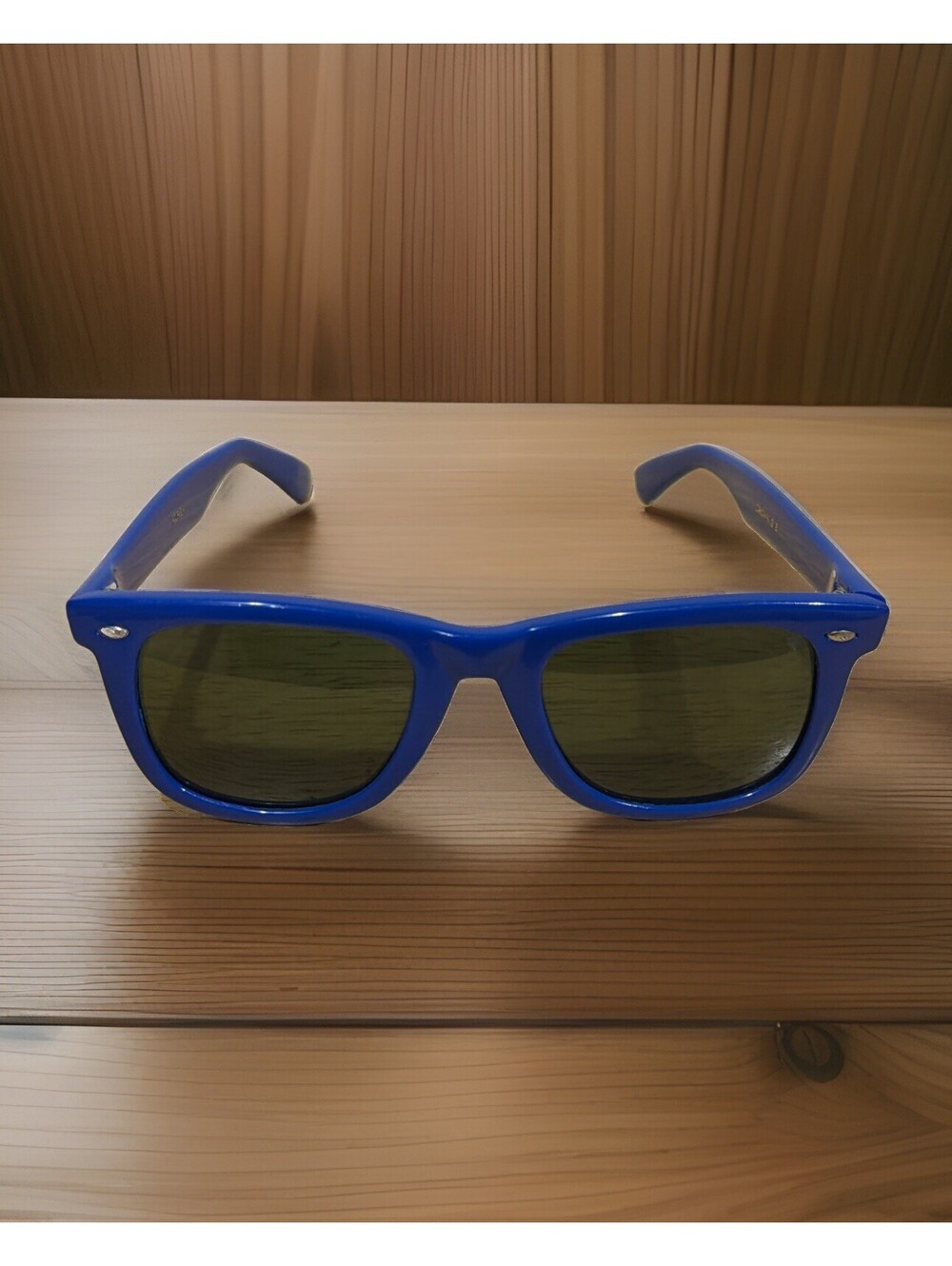 Vintage Busch Beer  Logo Sunglasses Blue Poolside Lake Cruising Crown 315